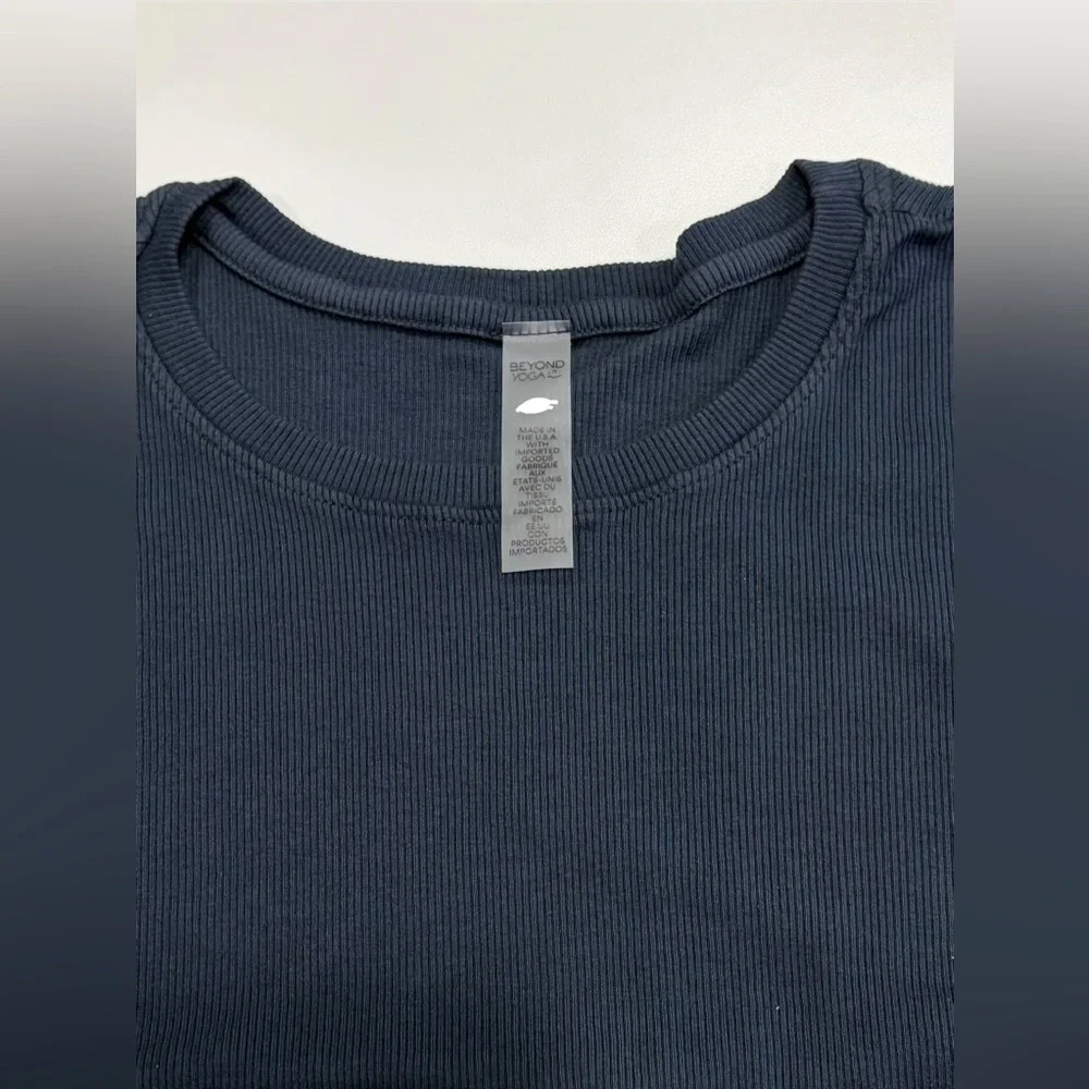 Beyond Yoga Women's Small Rib Baby Tee Nocturnal Navy Blue NWT T-Shirt Cropped - Picture 4 of 8